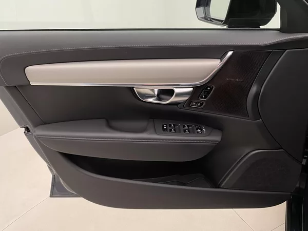 Volvo V90 T8 AWD RECHARGE DARK PLUS AUT - foto 8
