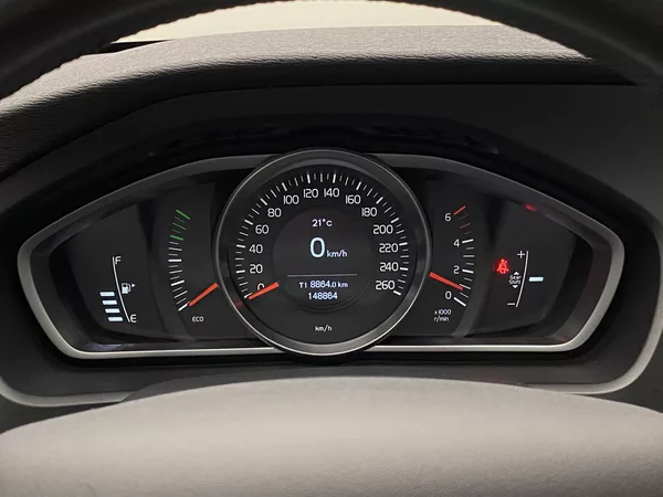Volvo V40 D2 Momentum - foto 30