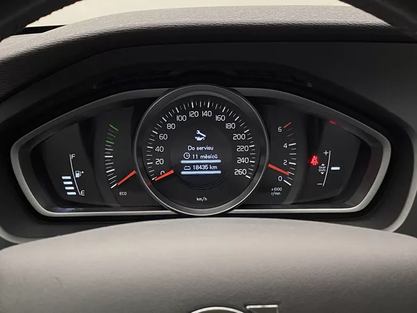 Volvo V40 D2 Momentum - foto 31