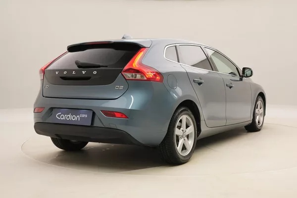 Volvo V40 D2 Momentum - foto 8