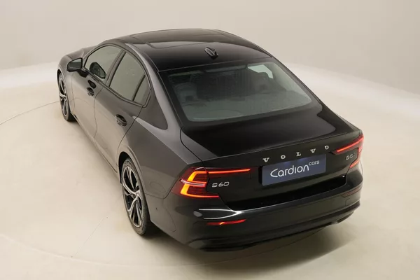 Volvo S60 B5 AWD DARK ULTIMATE AUT CZ - foto 17