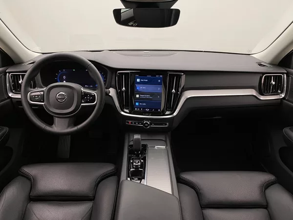 Volvo S60 B5 AWD DARK ULTIMATE AUT CZ - foto 2