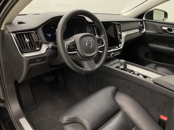 Volvo S60 B5 AWD DARK ULTIMATE AUT CZ - foto 4