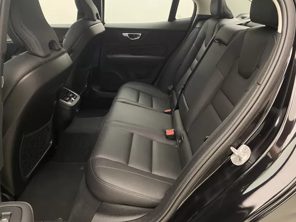 Volvo S60 B5 AWD DARK ULTIMATE AUT CZ - foto 5