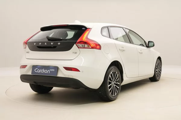 Volvo V40 T2 MOMENTUM AUT - foto 12