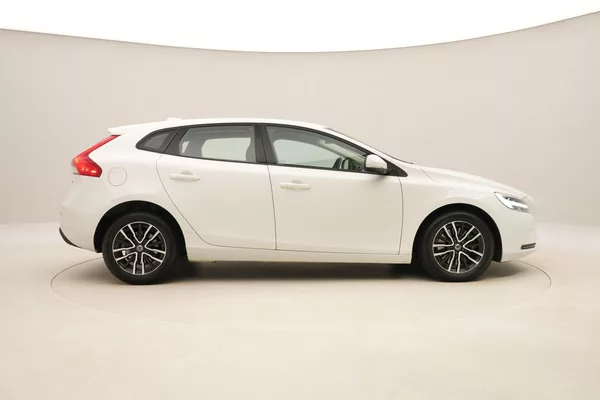 Volvo V40 T2 MOMENTUM AUT - foto 13