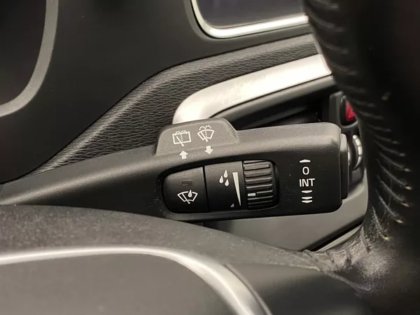 Volvo V40 T2 MOMENTUM AUT - foto 22