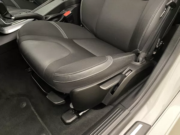 Volvo V40 T2 MOMENTUM AUT - foto 24