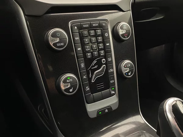 Volvo V40 T2 MOMENTUM AUT - foto 28