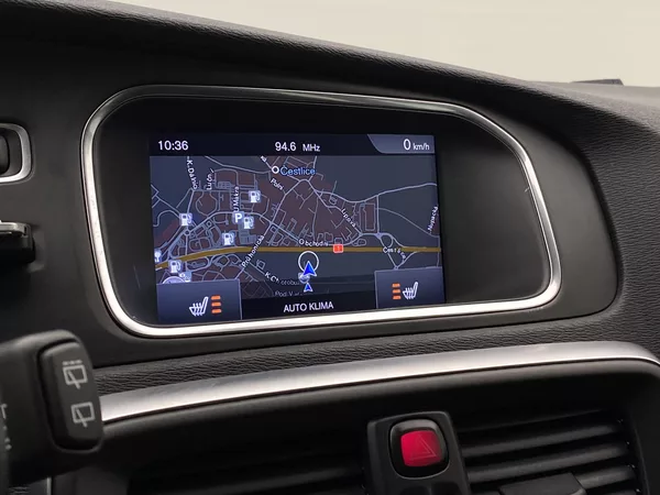 Volvo V40 T2 MOMENTUM AUT - foto 39