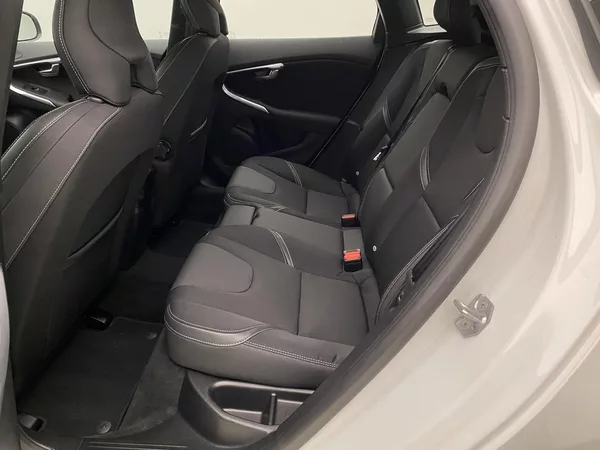 Volvo V40 T2 MOMENTUM AUT - foto 5