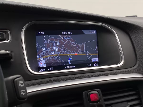 Volvo V40 T2 MOMENTUM AUT - foto 8