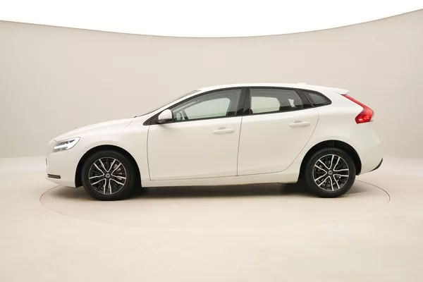 Volvo V40 T2 MOMENTUM AUT - foto 9
