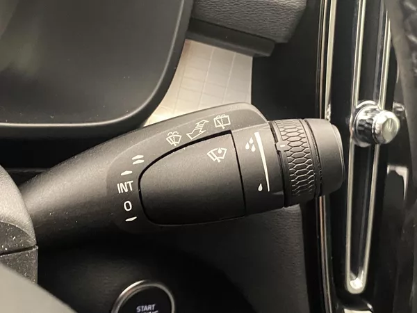 Volvo XC40 B4 CORE AUT - foto 23