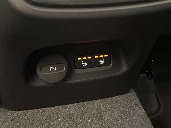 Volvo XC40 B4 CORE AUT - foto 29