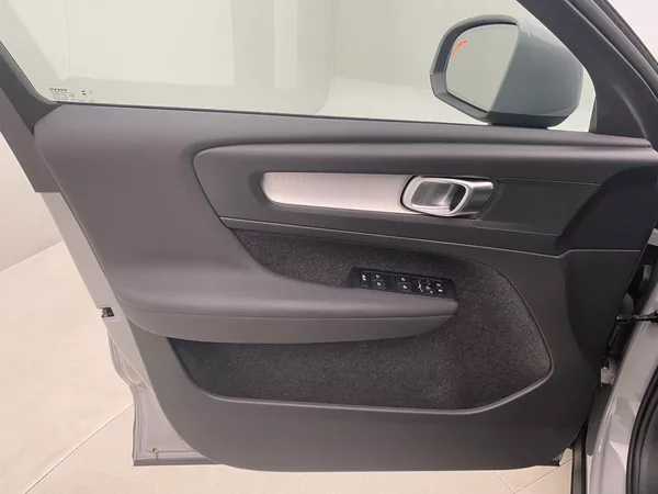 Volvo XC40 B4 CORE AUT - foto 7