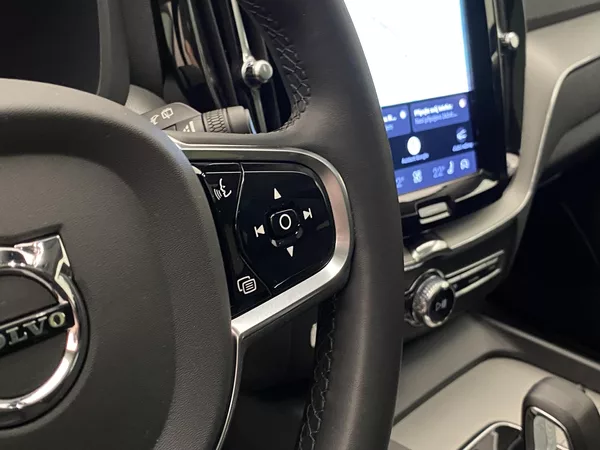 Volvo XC60 T6 AWD RECHARGE DARK PLUS AUT - foto 21