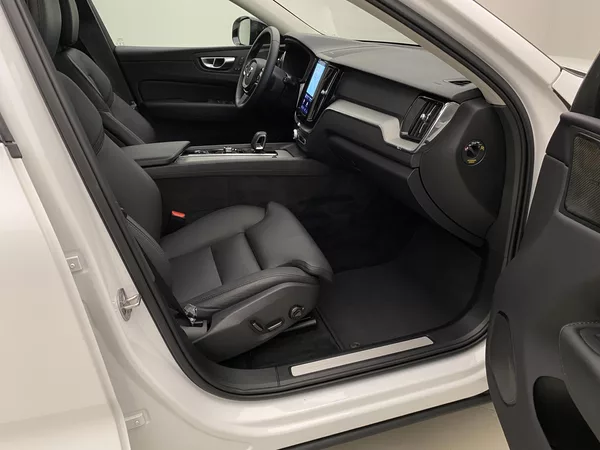 Volvo XC60 T6 AWD RECHARGE DARK PLUS AUT - foto 24