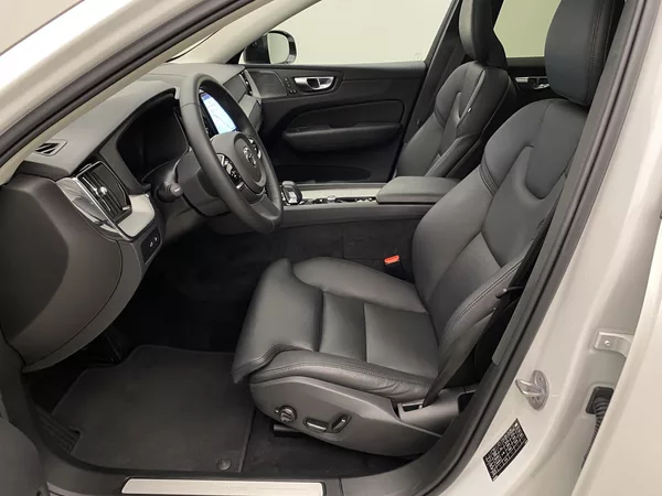 Volvo XC60 T6 AWD RECHARGE DARK PLUS AUT - foto 3