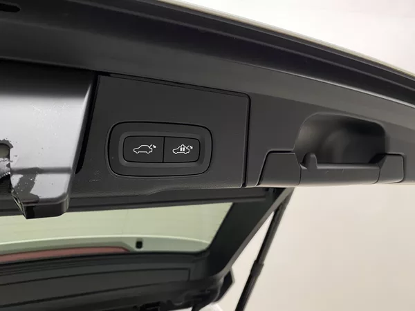Volvo XC60 T6 AWD RECHARGE DARK PLUS AUT - foto 33