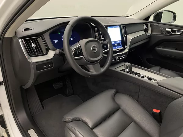 Volvo XC60 T6 AWD RECHARGE DARK PLUS AUT - foto 4