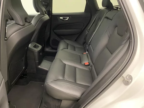 Volvo XC60 T6 AWD RECHARGE DARK PLUS AUT - foto 5