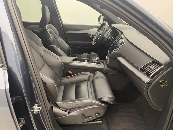 Volvo XC90 B5 AWD DARK PLUS AUT CZ - foto 24
