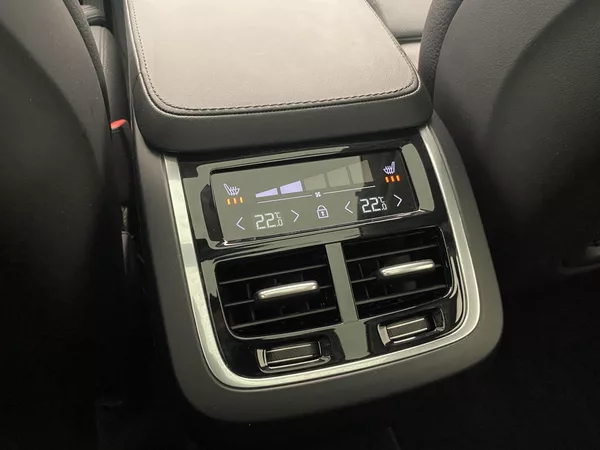 Volvo XC90 B5 AWD BRIGHT ULTIMATE AUT 7m - foto 34