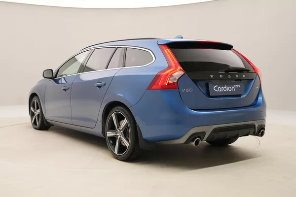 Volvo V60 D4 AWD R-DESIGN AUT - foto 10