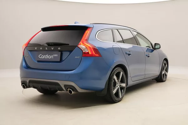 Volvo V60 D4 AWD R-DESIGN AUT - foto 12