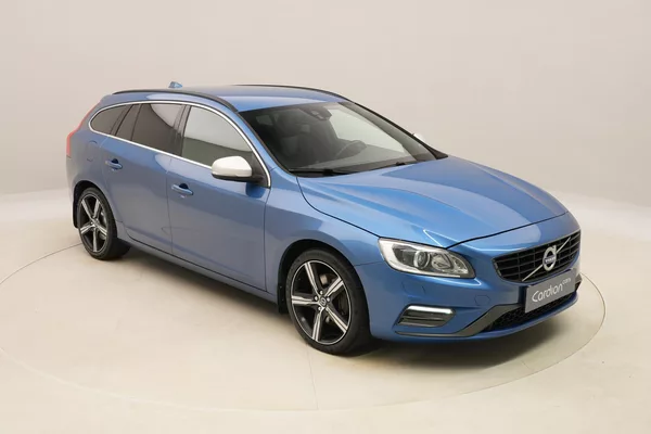 Volvo V60 D4 AWD R-DESIGN AUT - foto 16