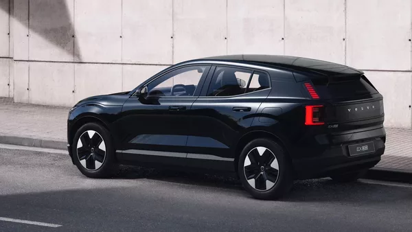 Volvo EX30 P5 ELECTRIC RWD PLUS - foto 2