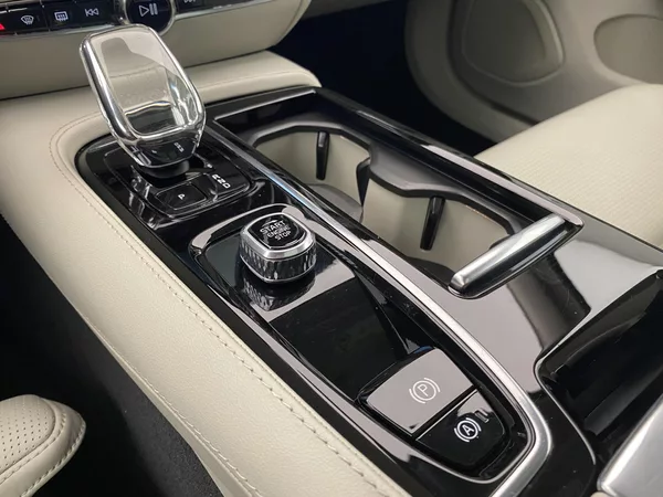 Volvo V60 T6 RECHARGE BRIGHT ULTIMATE - foto 27