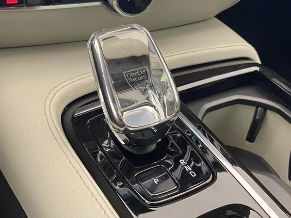 Volvo V60 T6 RECHARGE BRIGHT ULTIMATE - foto 28