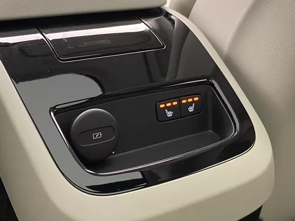 Volvo V60 T6 RECHARGE BRIGHT ULTIMATE - foto 35