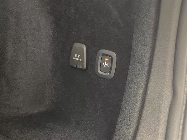 Volvo V60 T6 RECHARGE BRIGHT ULTIMATE - foto 37