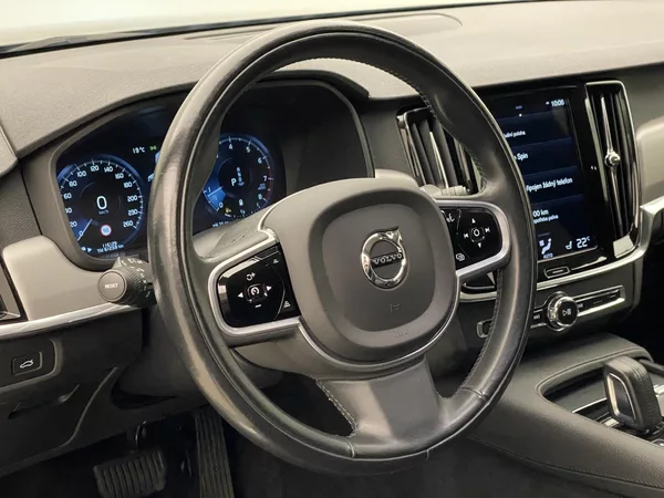 Volvo V90 B4 MOMENTUM AUT CZ - foto 19