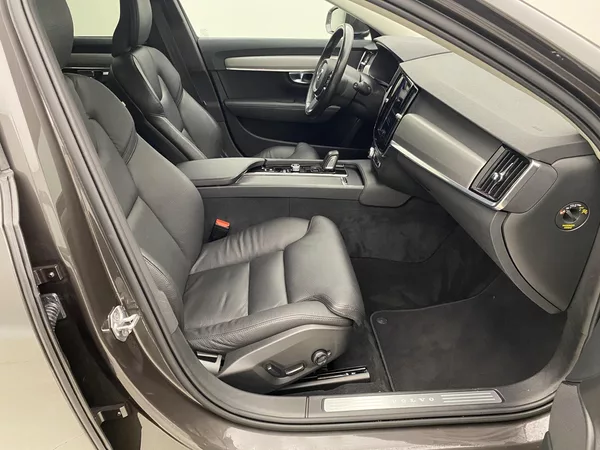 Volvo V90 B4 MOMENTUM AUT CZ - foto 24