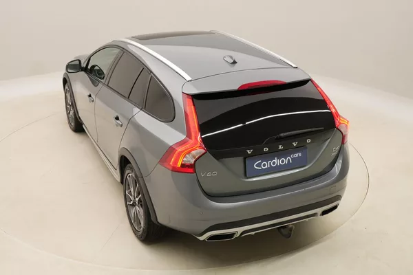 Volvo V60 CC D4 AWD SUMMUM AUT - foto 17