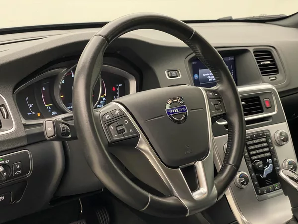 Volvo V60 CC D4 AWD SUMMUM AUT - foto 18