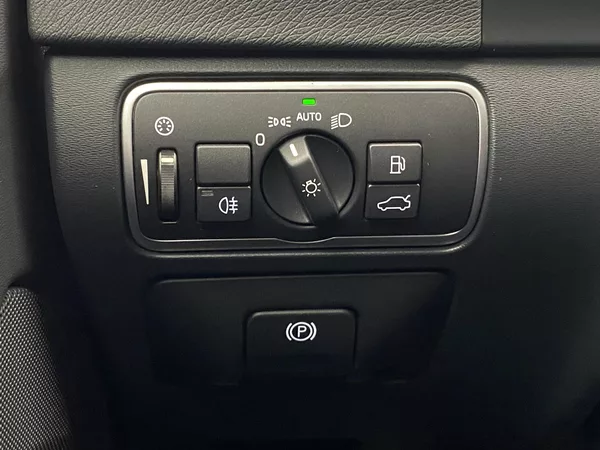 Volvo V60 CC D4 AWD SUMMUM AUT - foto 28