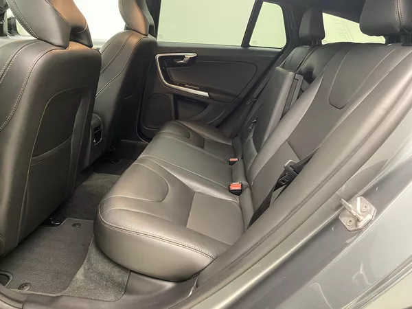 Volvo V60 CC D4 AWD SUMMUM AUT - foto 5