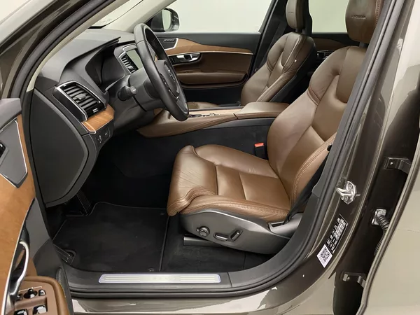 Volvo XC90 D5 AWD INSCRIPTION AUT CZ - foto 3