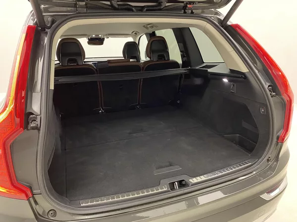 Volvo XC90 D5 AWD INSCRIPTION AUT CZ - foto 6