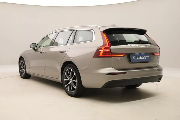 Volvo V60 D3 MOMENTUM AUT - foto 10