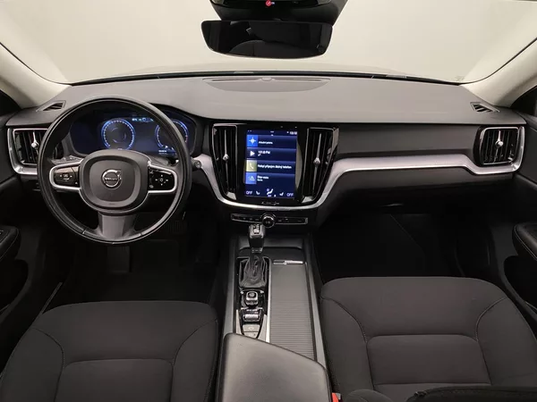 Volvo V60 D3 MOMENTUM AUT - foto 2