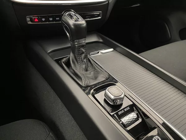 Volvo V60 D3 MOMENTUM AUT - foto 26