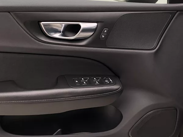 Volvo V60 D3 MOMENTUM AUT - foto 28