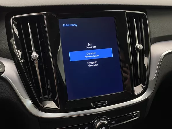 Volvo V60 D3 MOMENTUM AUT - foto 39