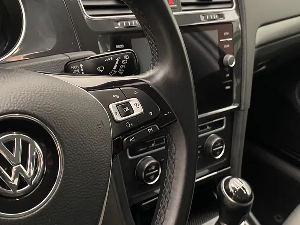 Volkswagen Golf 1.6TDI 85kW CZ - foto 20